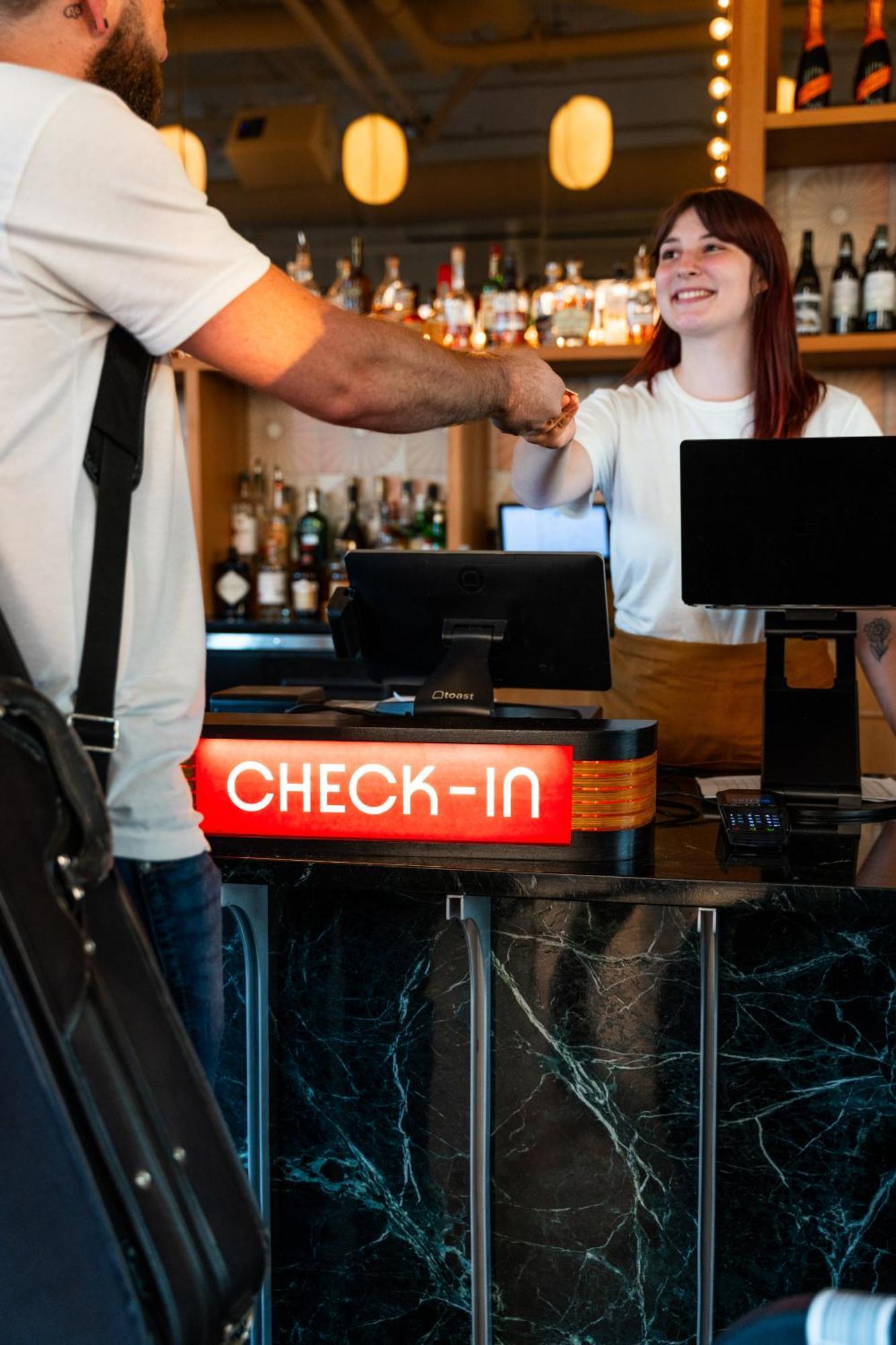 Waymore'S Guest House & Casual Club Нэшвилл Экстерьер фото